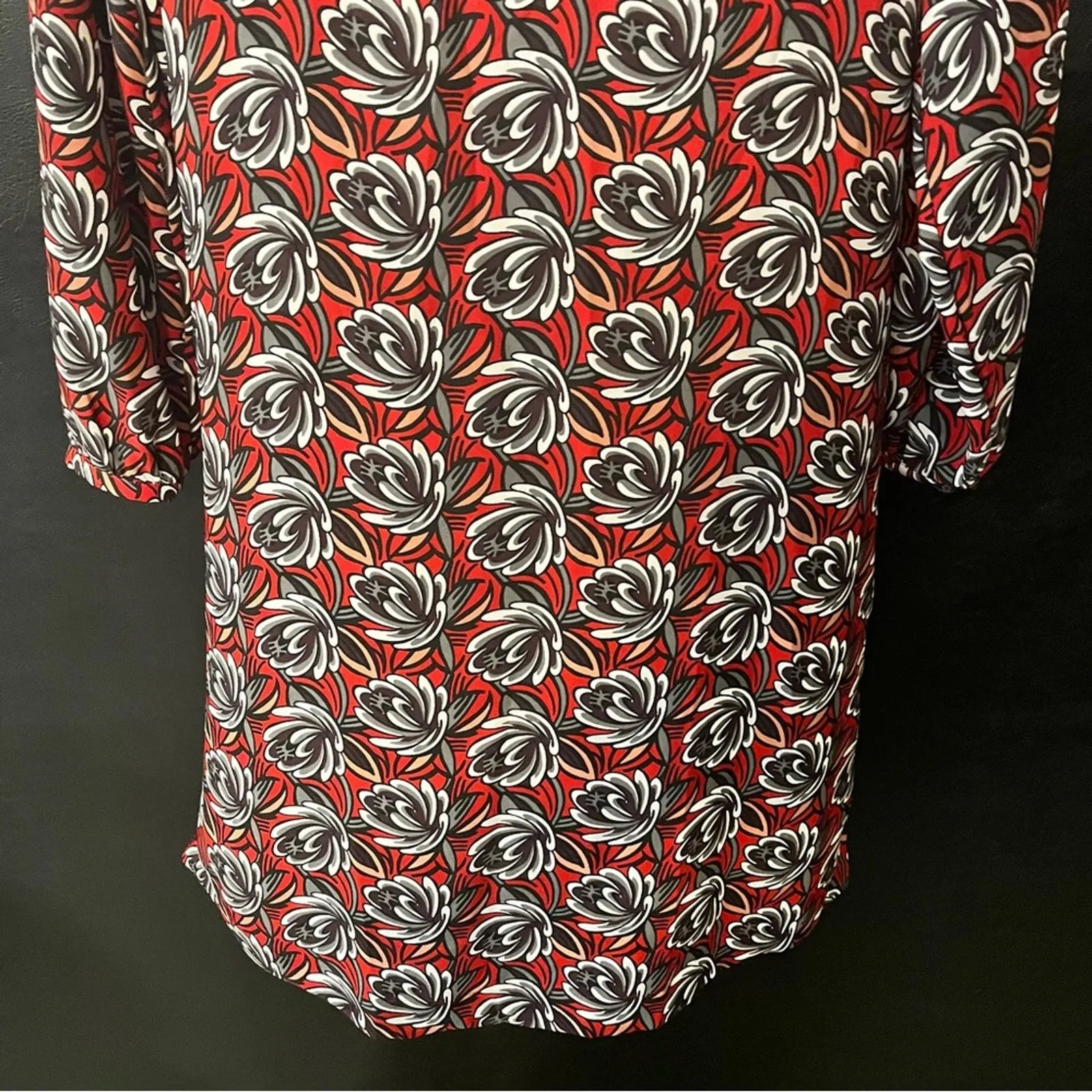 Loft Outlet Red Floral Dress Size Small‎ - Image 4