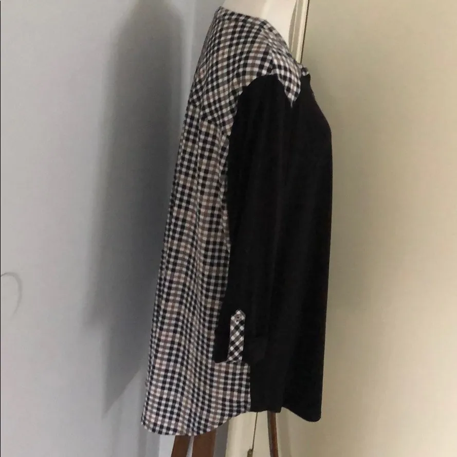 New Peter Nygard top - Image 6