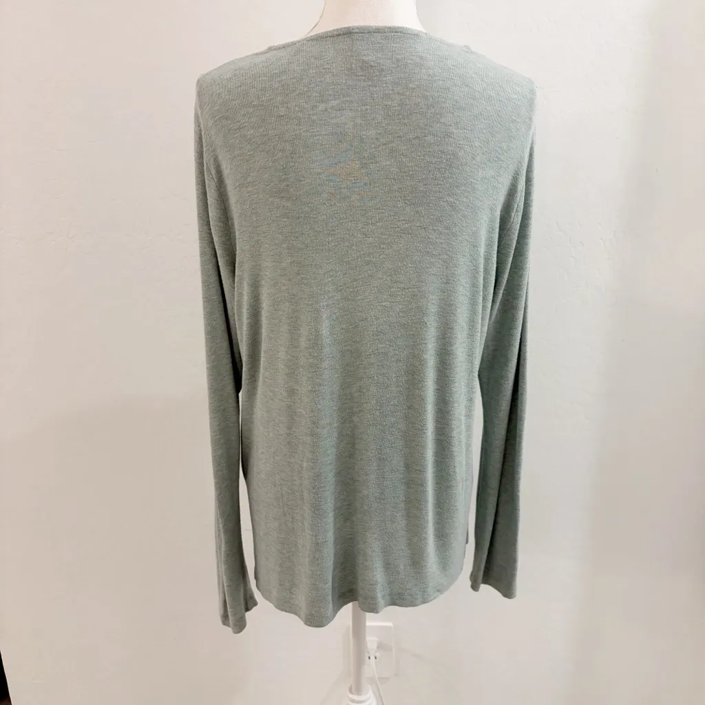 CAbi Laid Back Sage Green Long Sleeve V-neck Tee Top Style 5192 Size L - Image 8