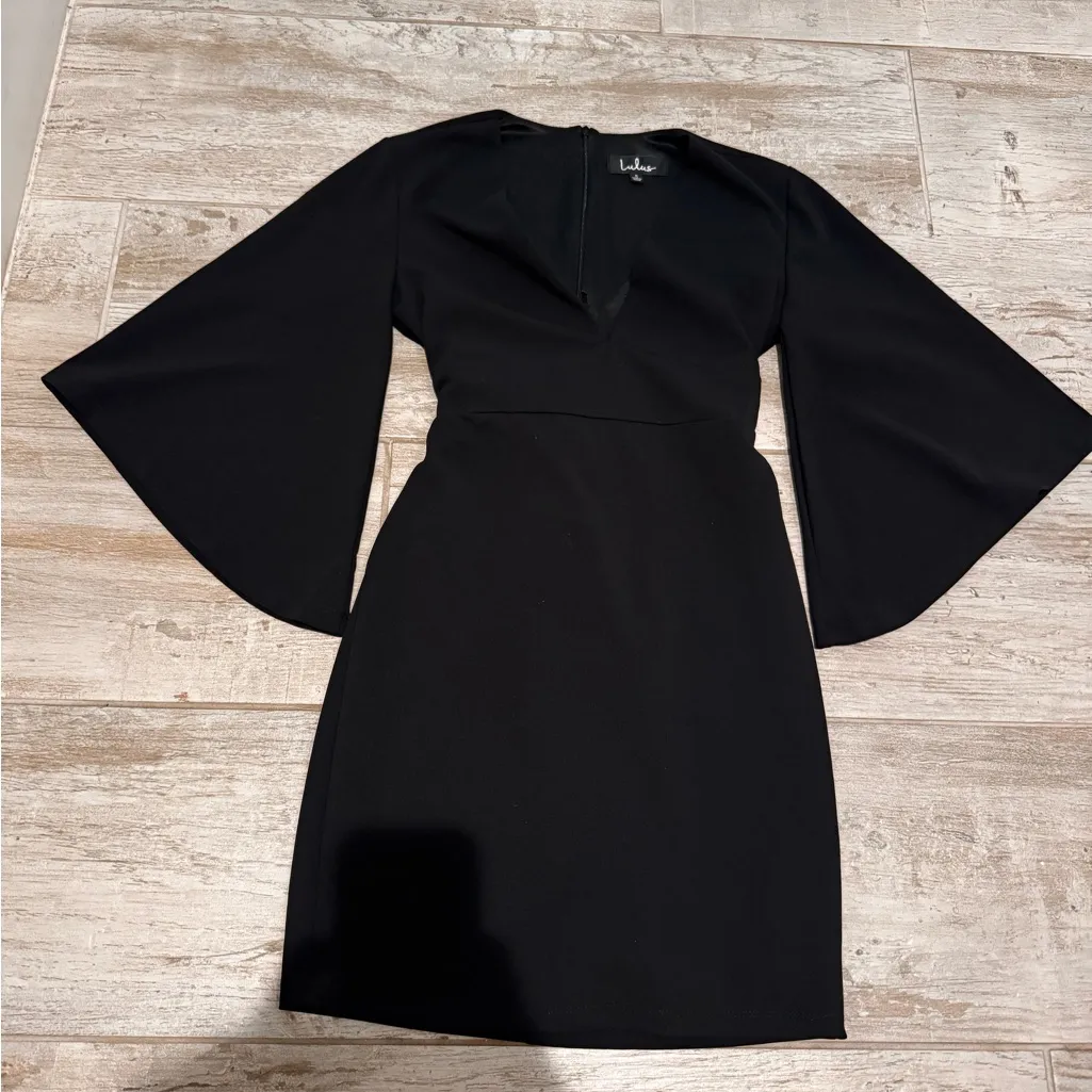 Elegant Black Bell Sleeve Dress - Image 2