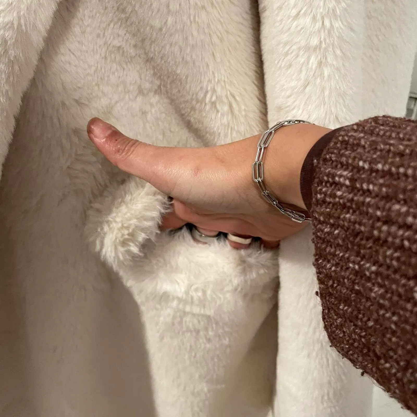 pretty little thing BEIGE FAUX FUR TIE WAIST MAXI COAT. size small - Image 4