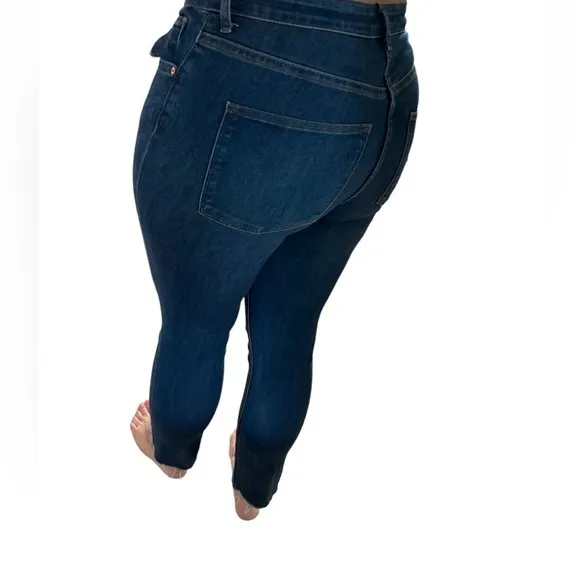 H&M Ankle Crop Distressed Jeans Size 10 - Image 2