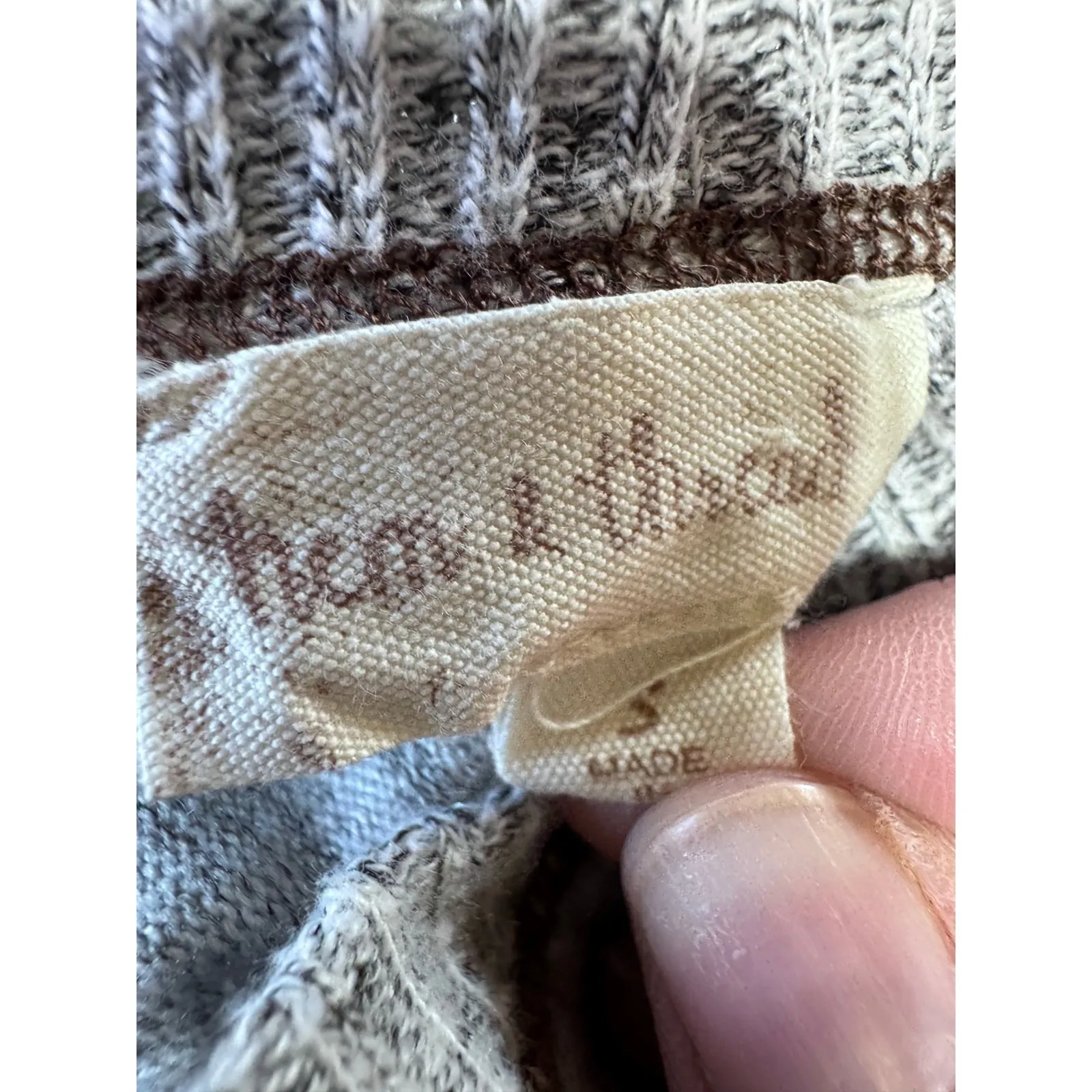 Hem & Thread Plaid Contrast Gray Knit Pullover Sweater Back Cutout Women's Small - Image 6