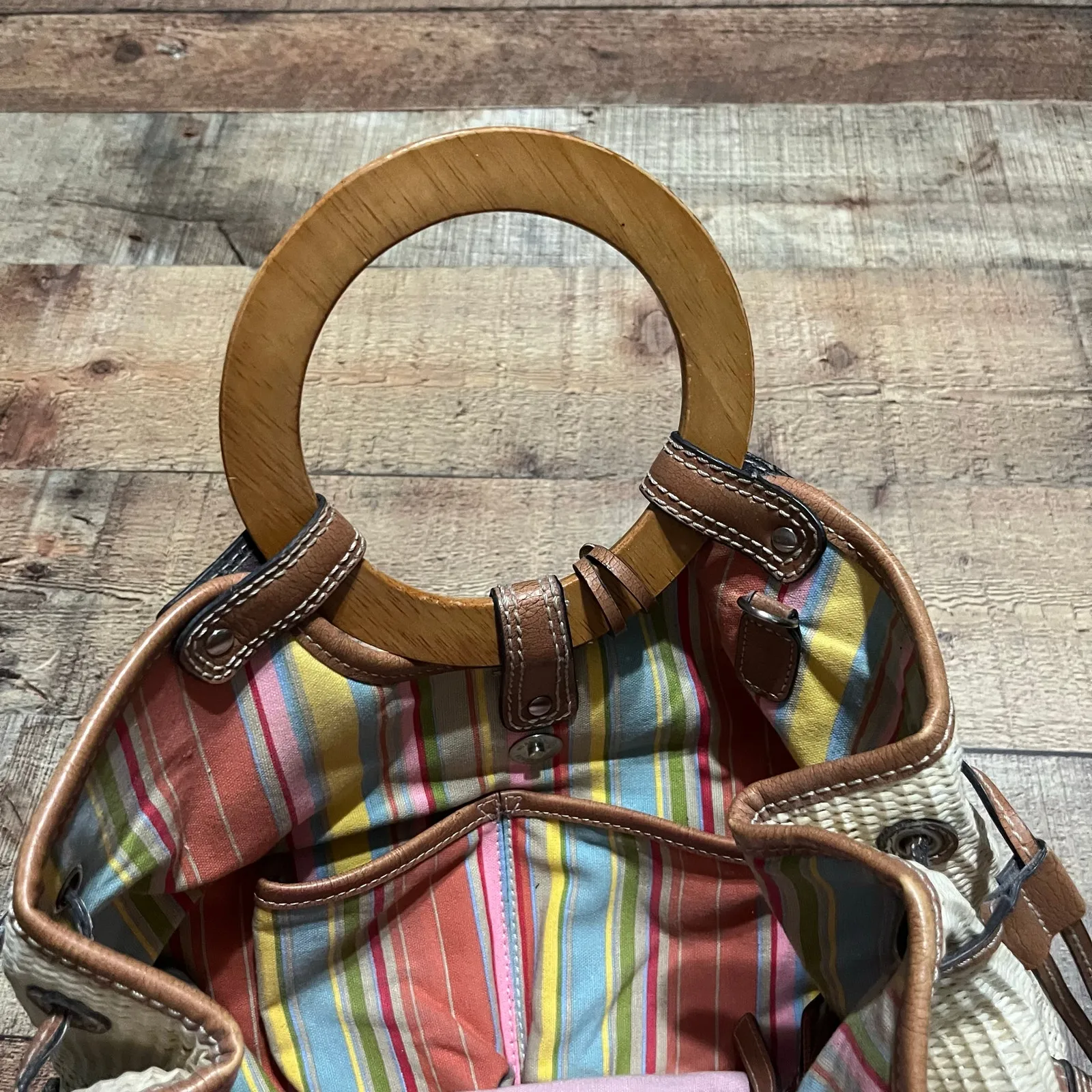 Y2K Fossil Brown Woven Straw Wooden Round Handles Satchel Purse Bag - Image 7