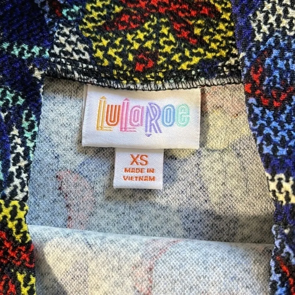 Lularoe Cassie Pencil Multicolor Roses Skirt Size XS EUC #7761 - Image 3