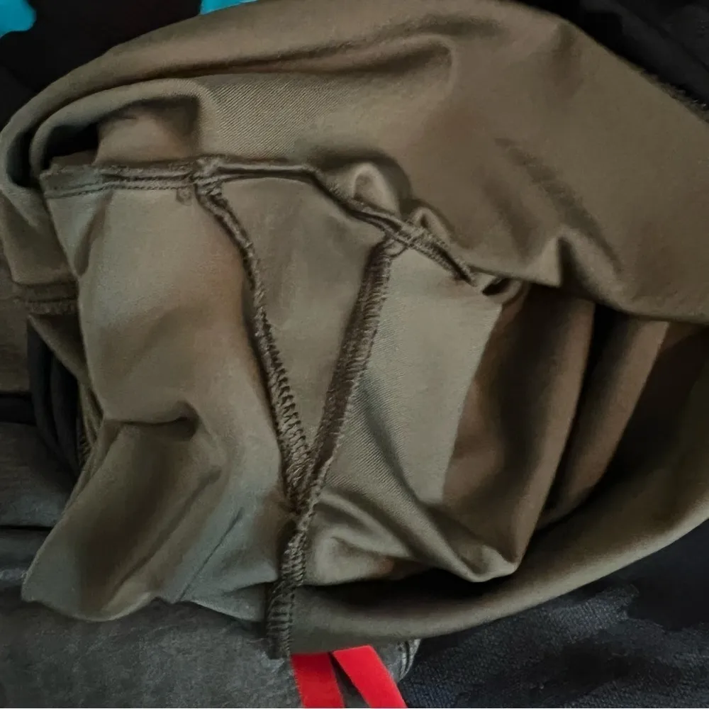 Spanx Faux Leather Crocodile Green High Rise Edgy Casual Shaping Leggings Size S - Image 5