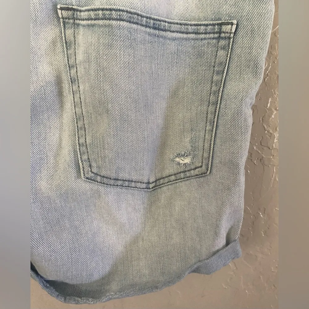 GAP 1969 Sexy Boyfriend Jean Shorts Womens 28 Cuffed Distressed Light Blue - Image 6