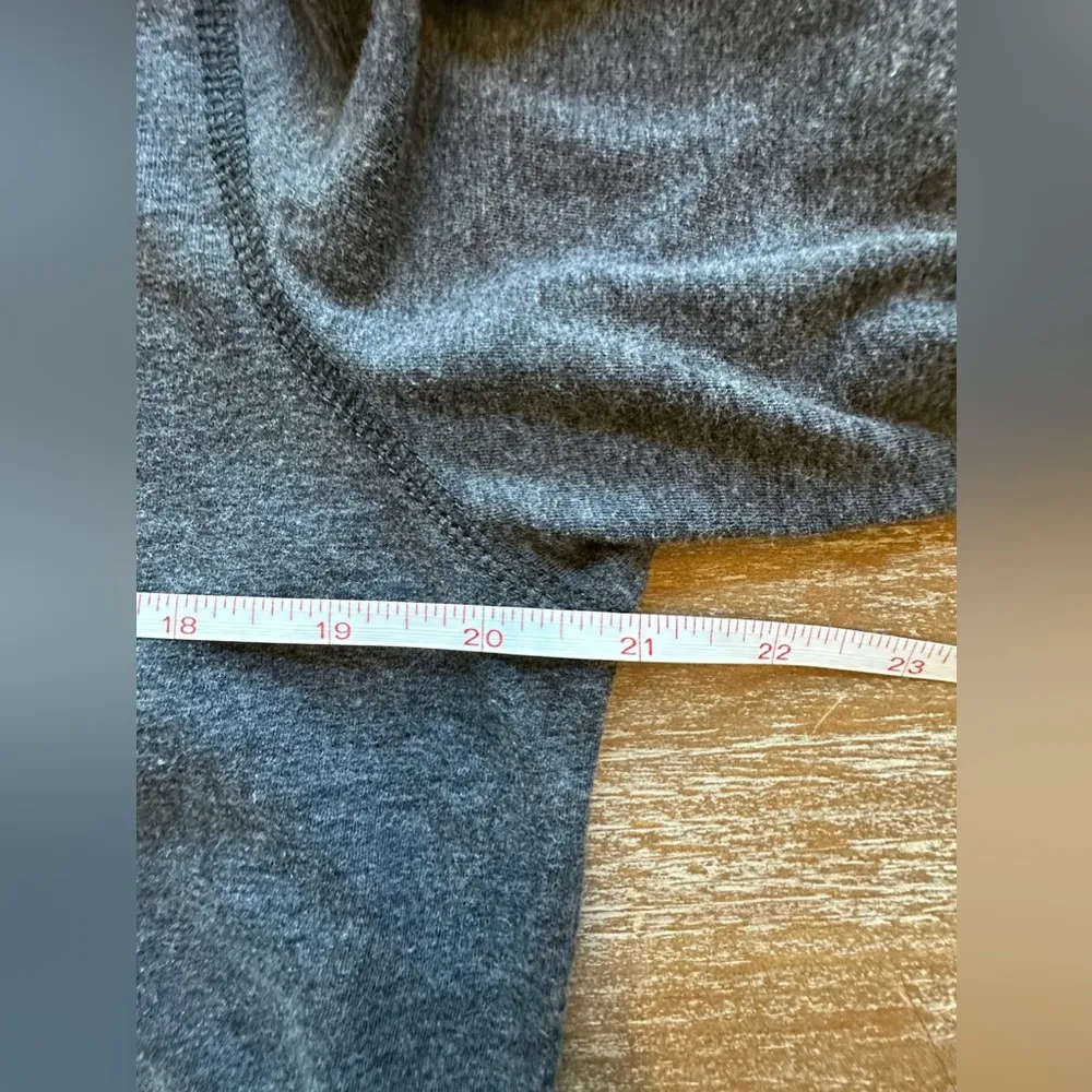 Rock Revival Logo Black and Red pullover 3 button hoodie size Medium - Image 9