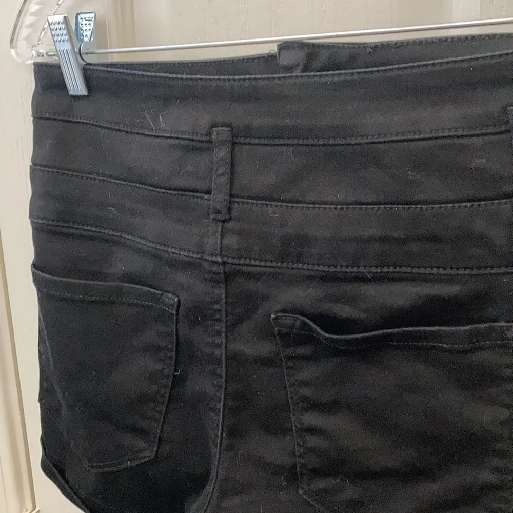 Refuge FINAL MARKDOWN Ladies  shorts 4 - Image 4