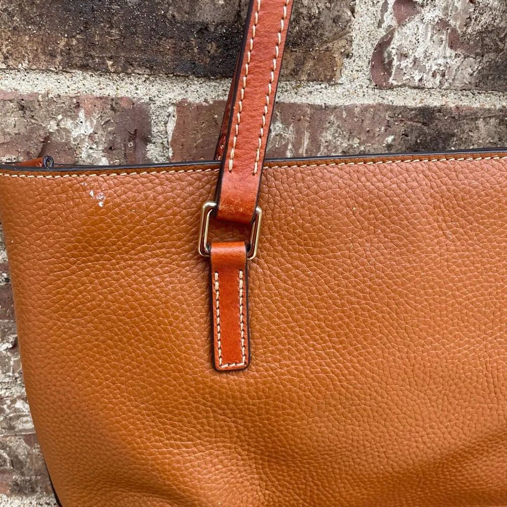 Dooney & Bourke Leather Brown Shoulder Bag Tote Classic Red Interior Purse - Image 13