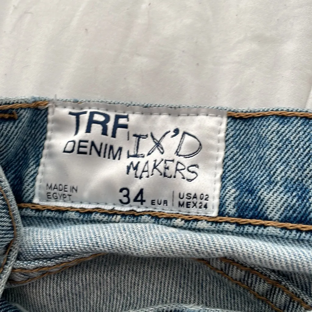 Zara mid-rise straight fit jeans Size 2 - Image 9