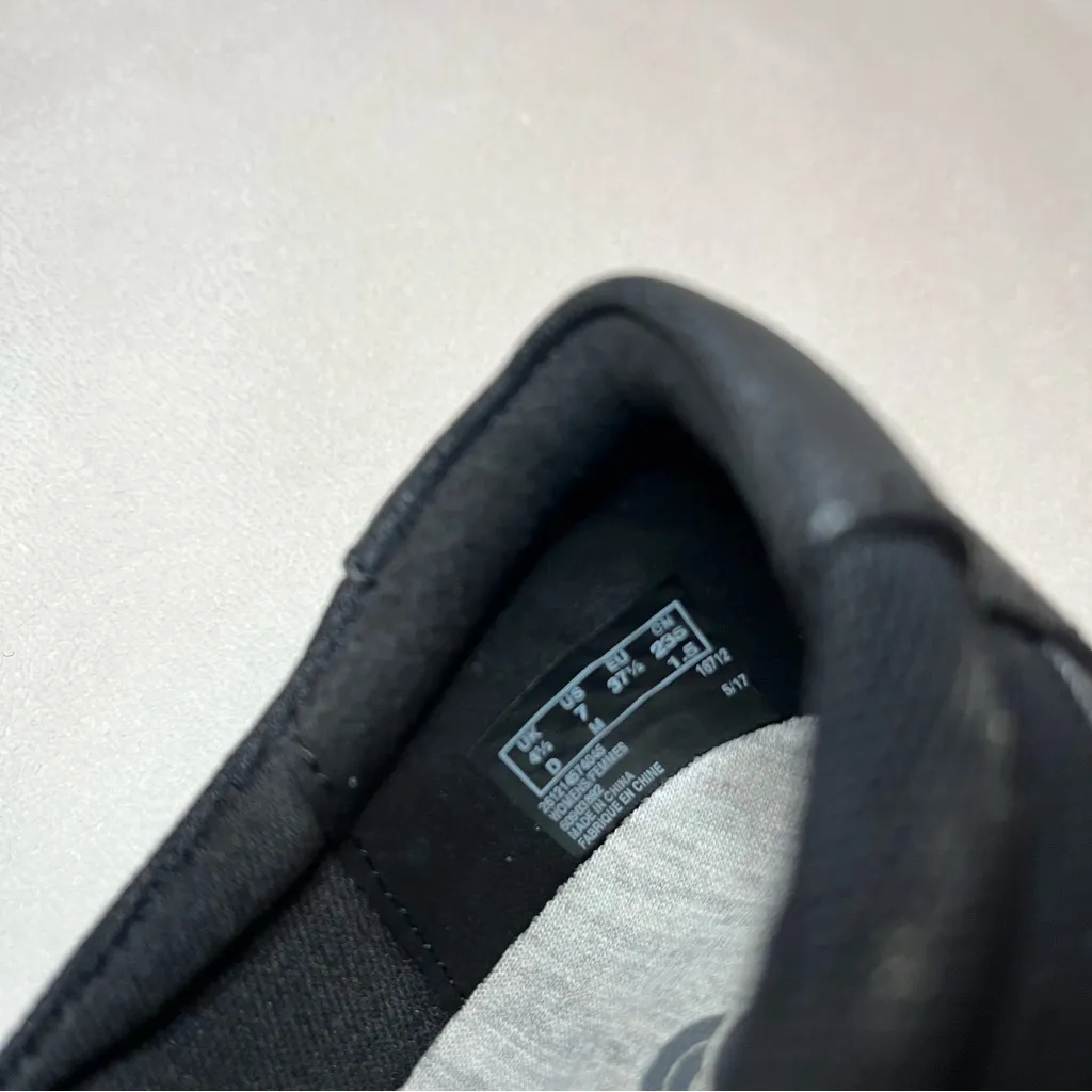 Clarks Cloudsteppers Adjustable Strap Slip Ons Sillian Bella size 7 Mary Jane Black - Image 7