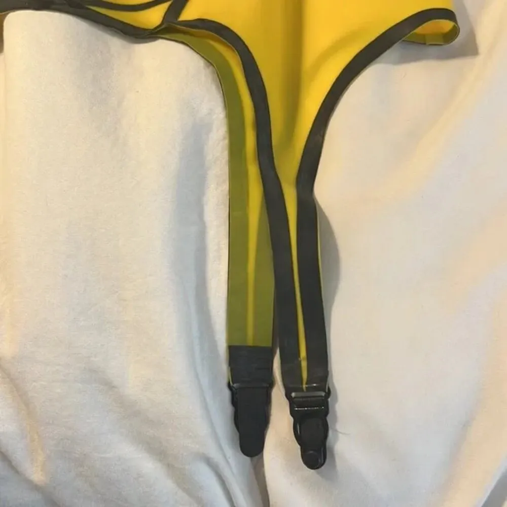 Yellow & Black latex bra and garter bottoms L Size L - Image 5