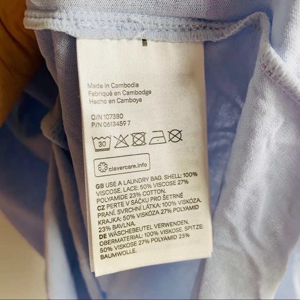 ⭐️  H&M Light Blue Crochet Lace Knit Tank Top Size XS - Image 4