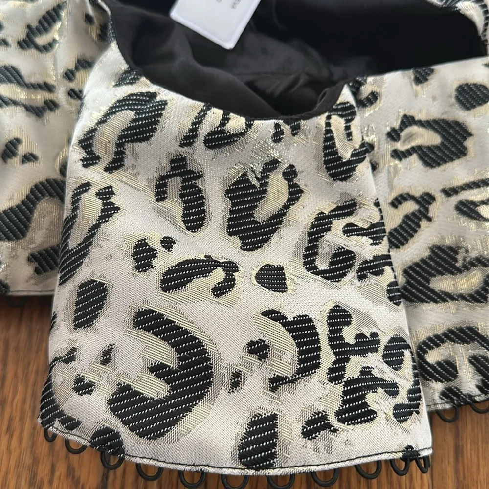 NWT V. Chapman Geneva tie Blouse in Leopard cheetah animal print top REVOLVE Gold Size 4 - Image 3