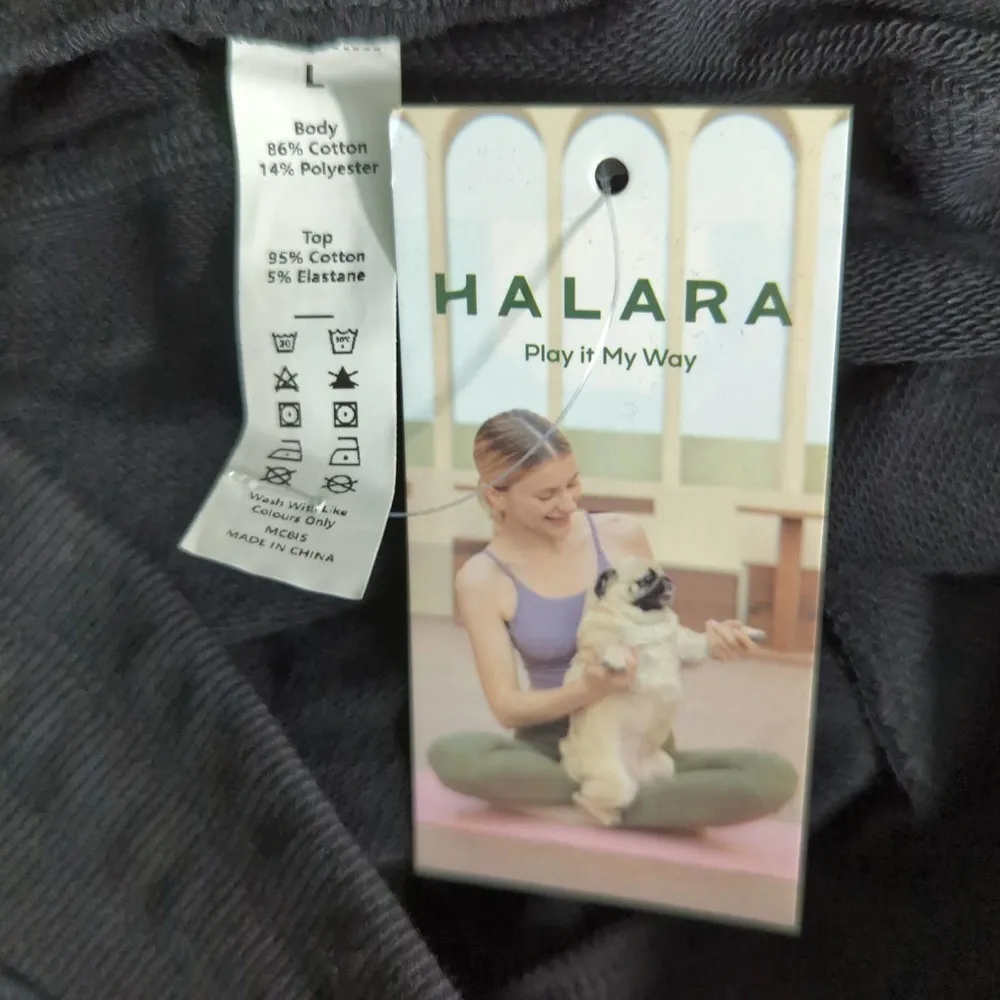 HALARA Women's Cotton Blend Black Shorts |‎ LARGE - Image 4