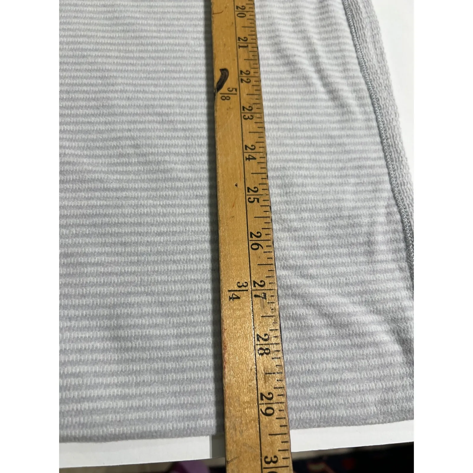 Lululemon  Vinyasa Scarf Grey Striped Convertible Wrap Scarf Snap Closure - Image 13