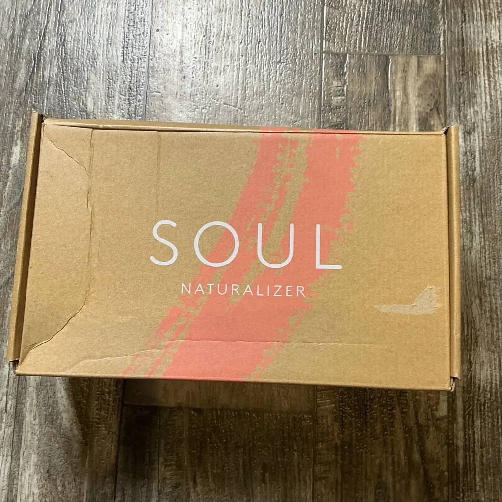 Women’s Tan Slip-On Shoes Size 7 - Image 8