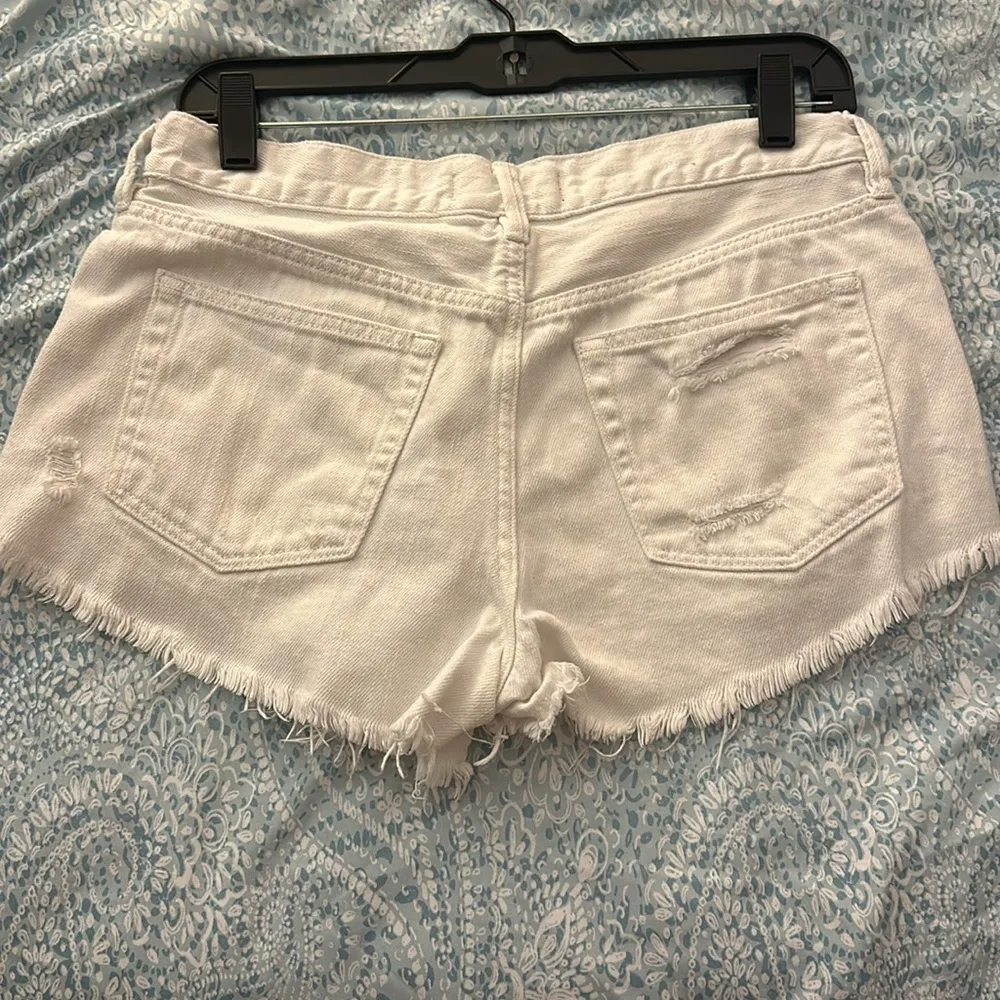 Free People Loving Good Vibrations Factory Distressed Shorts Size 27 - Image 10