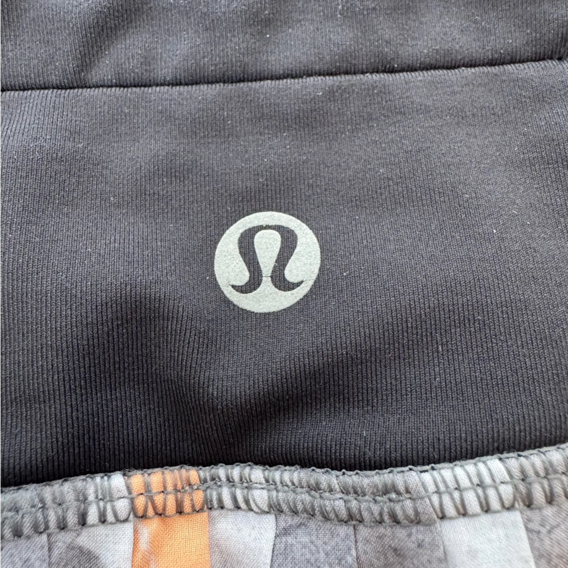 Lululemon Pleat To Street Skirt II Mini Art Pop White Multi Black Size 6 - Image 10