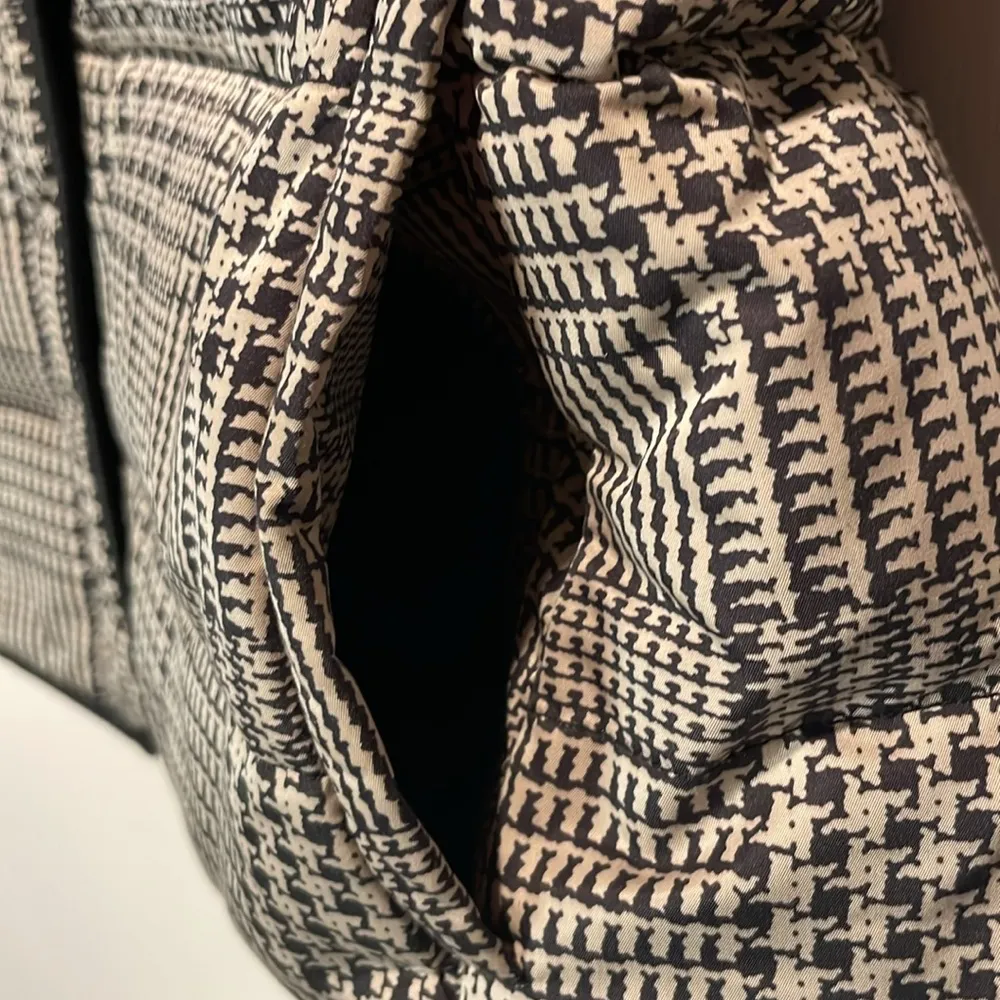 Banana Republic - Down Feather Full Button Black Cream Pattern Vest- Size XS - Image 5