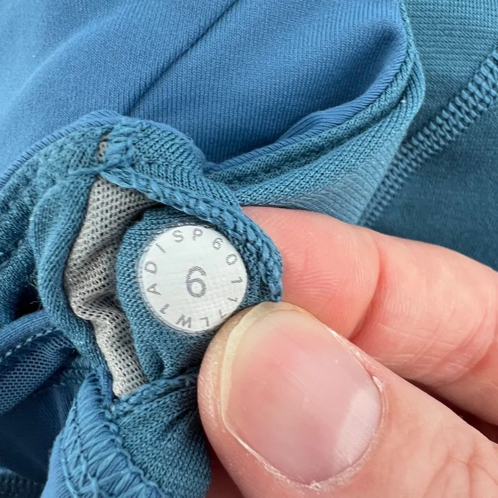 Lululemon Women 6 Glide & Stride Tank Built-In Sports Bra Illuminight Blue‎ Gym - Image 6