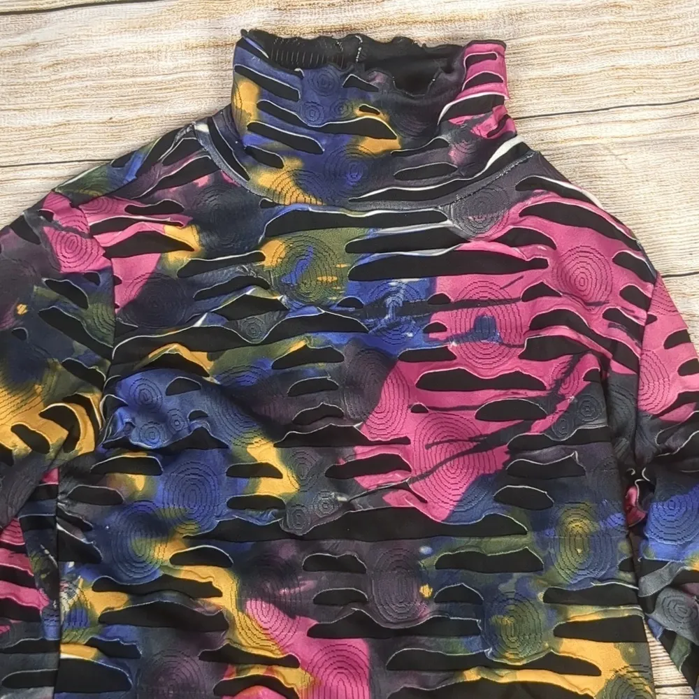 Sno skins crinkle turtleneck long sleeve top size small Pink - Image 2