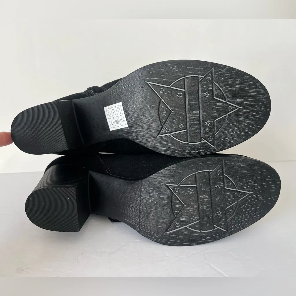 Skechers Taxi Uptown Funk suede ankle Boots - Image 8