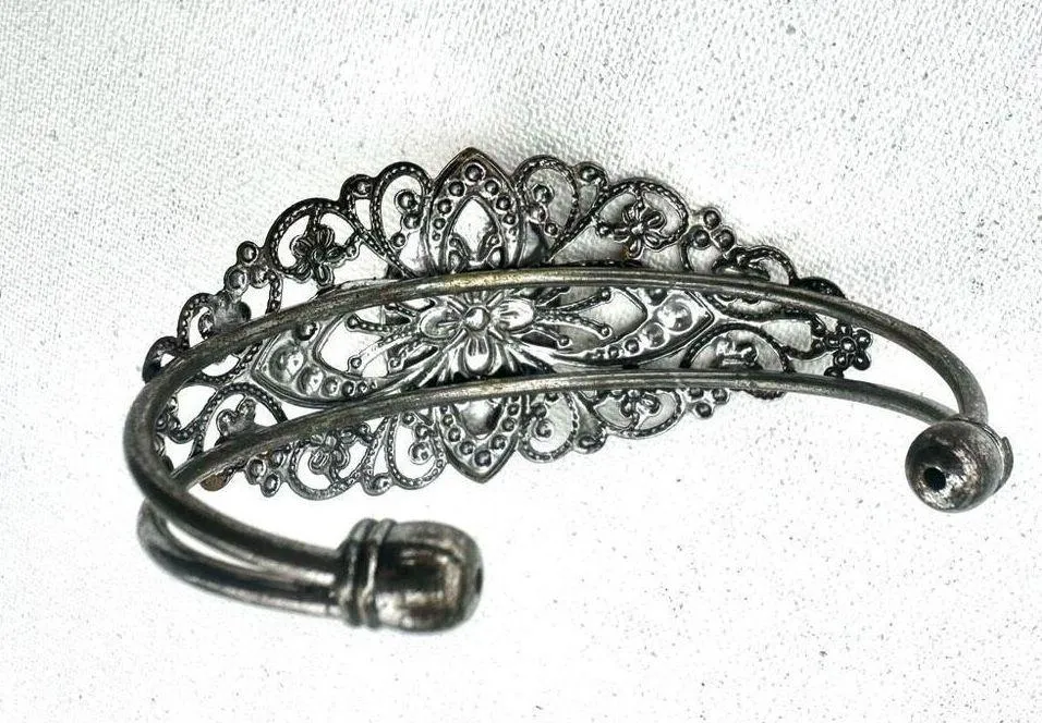 Silver tone yellow beaded filagree open cuff bracelet - Image 8