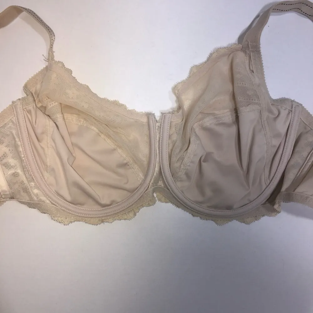 Chantelle Lace Underwire Bra 34G - Image 8