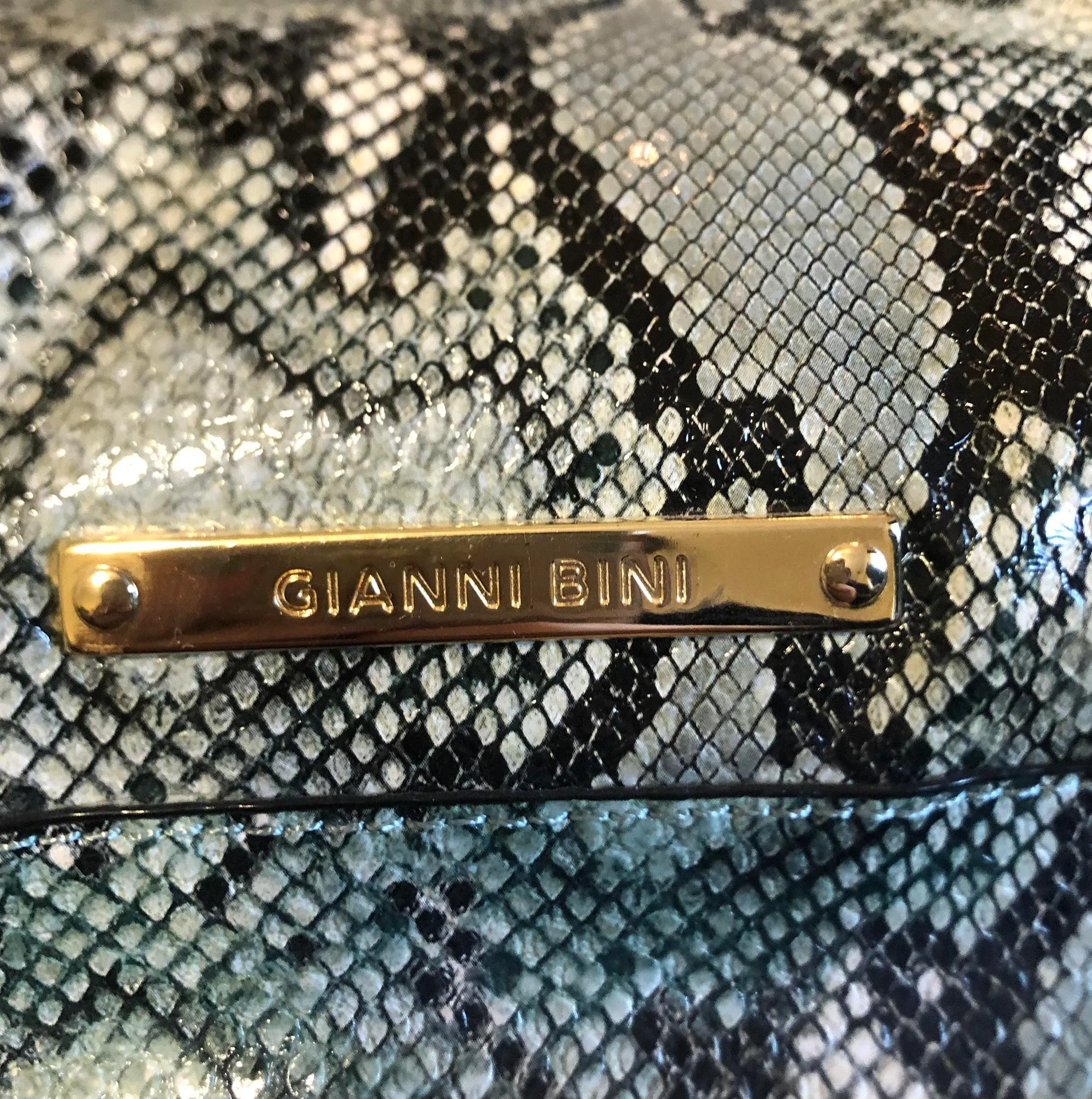 Gianni Bini Snakeskin Purse - Image 5