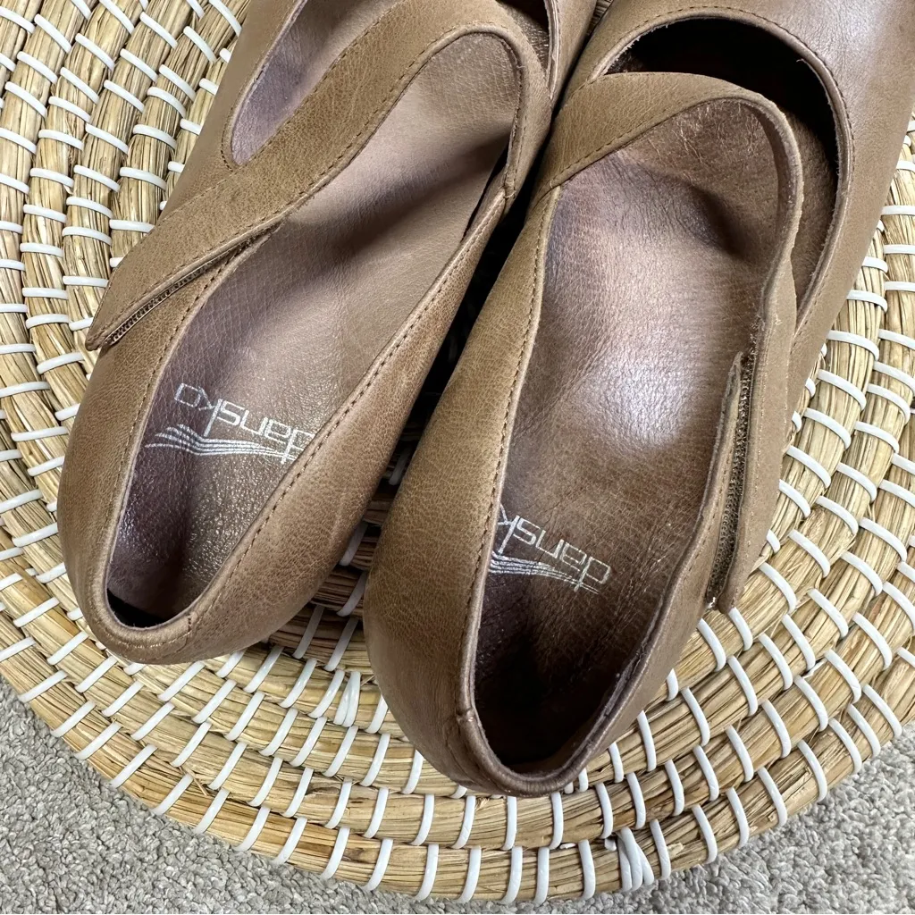 Dansko Women’s Leather Lanie Mary Jane Wedge Shoes Tan Burnished Nubuck 37/US 7 - Image 6