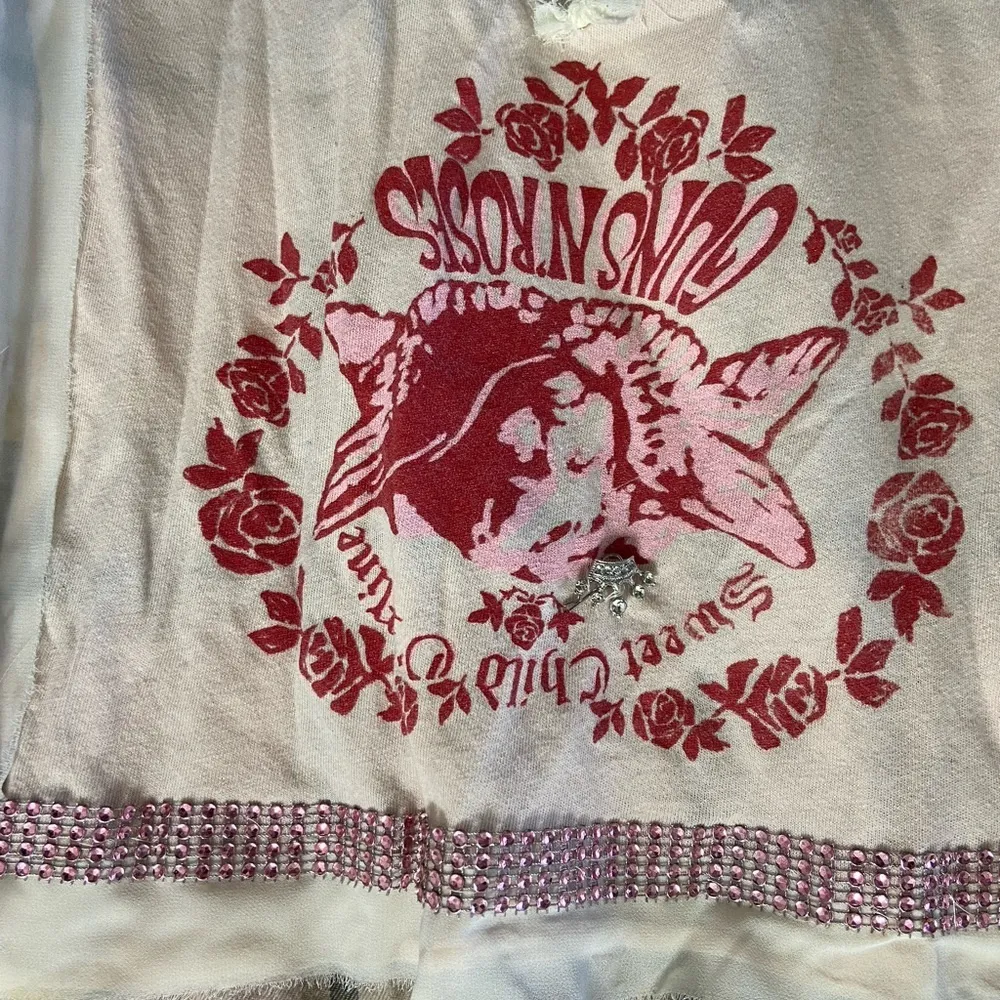 Pink Flannel Xtra Large w Guns N' Roses Graphic Tee on back with Crown Brooch Red Size XL - Image 5