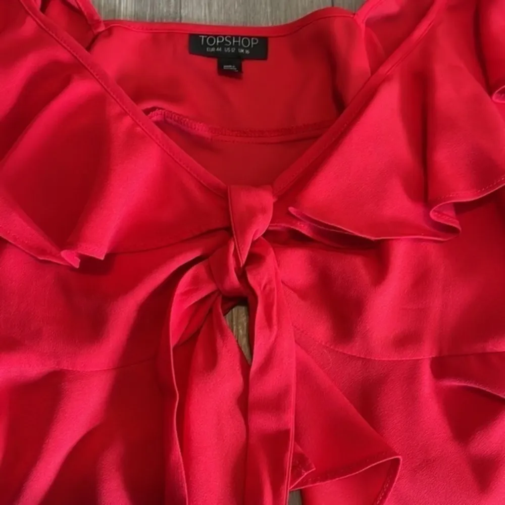 TopShop ruffle tie front crop top - Image 3