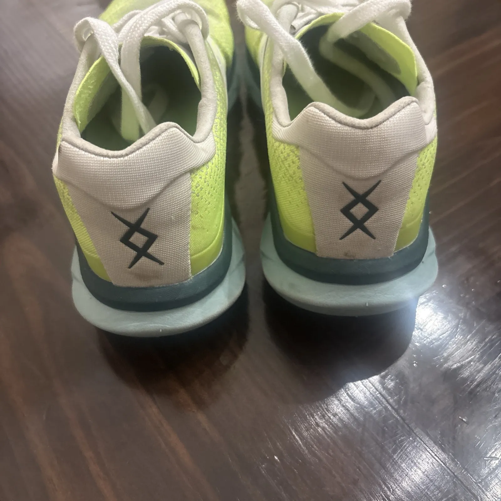 VJ MAXx 2 Womens Size 8 Athletic Trail Running Walking Shoes Sneakers Hiking Green - Image 2