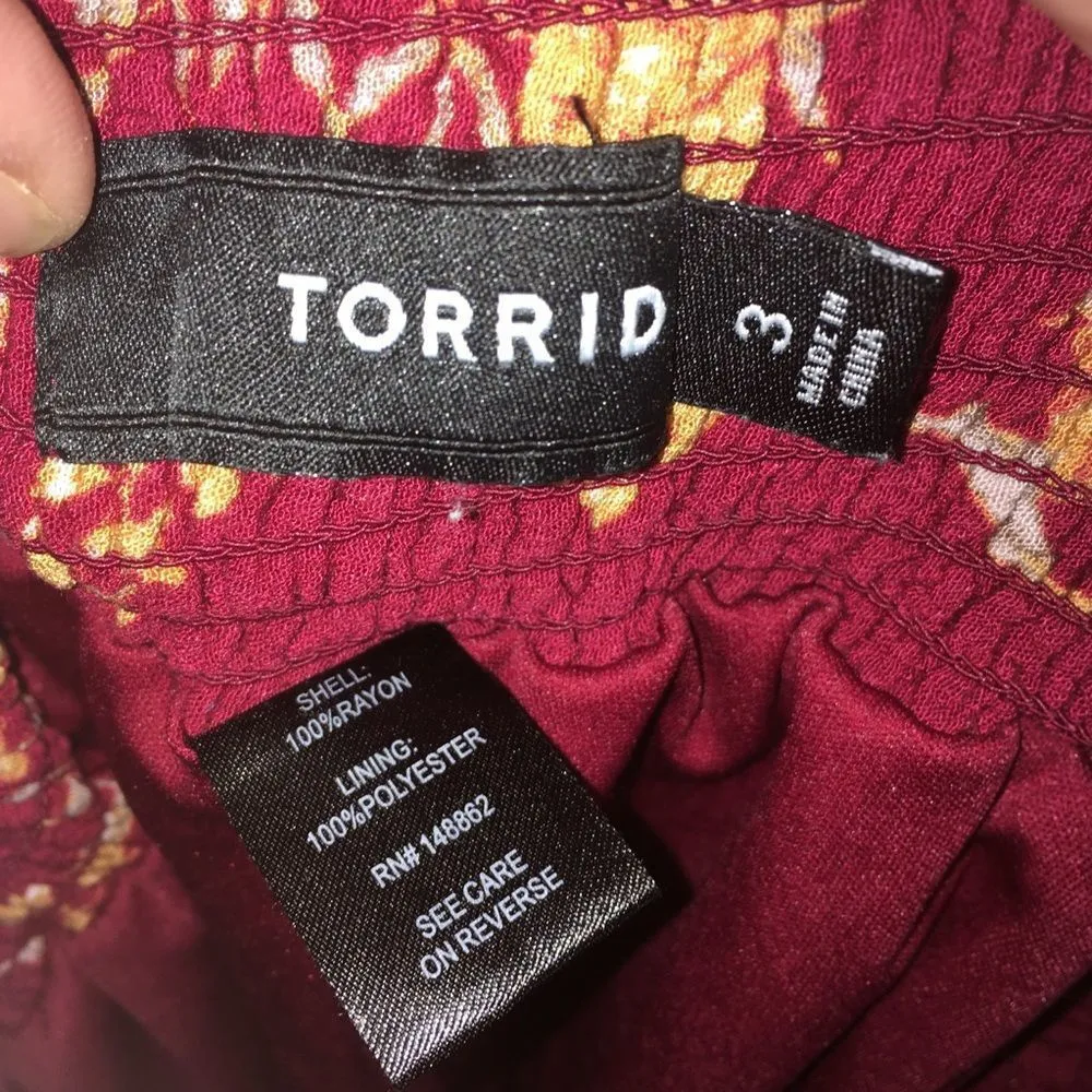 Torrid 3 red floral lightweight lined shorts - Image 2