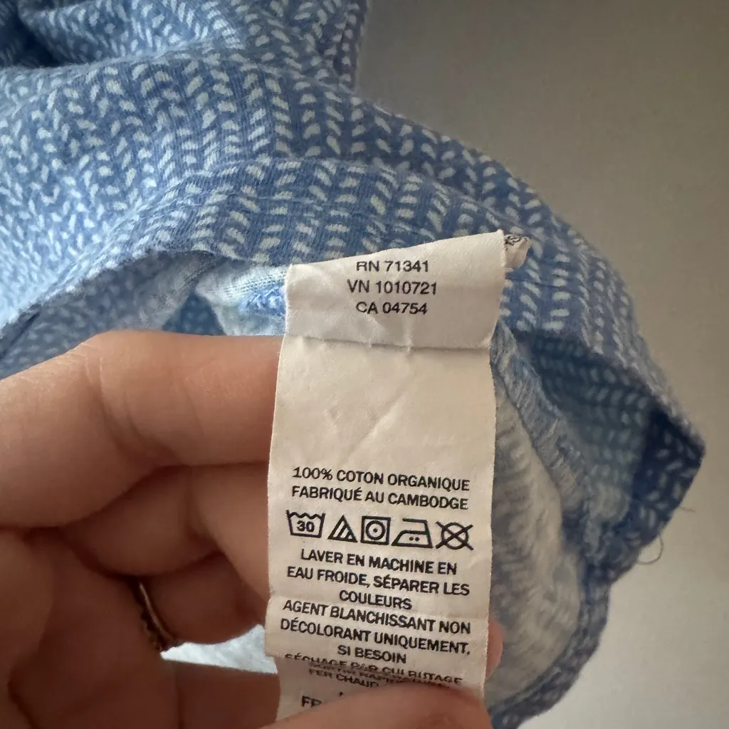 L.L. Bean Blue and White Pattern Organic Cotton Short Sleeve Top - Image 7