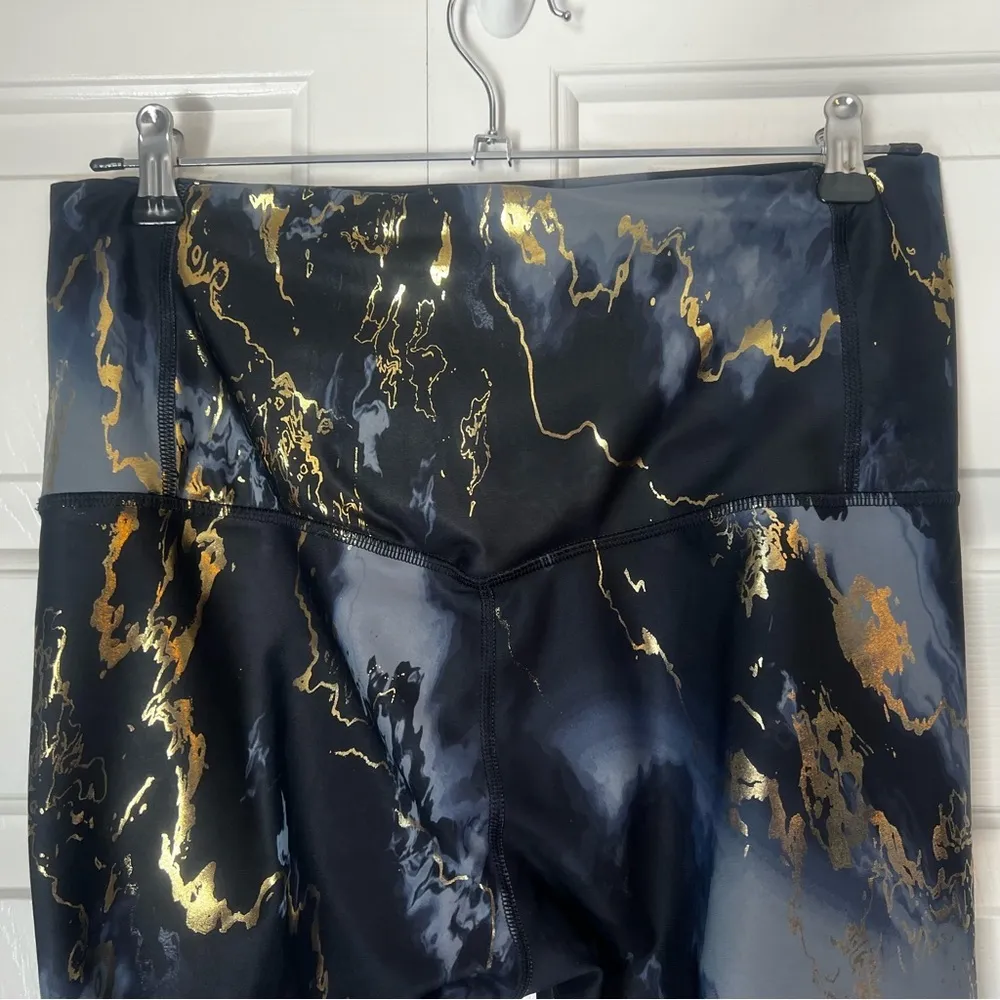 Old Navy Active Extra High Waisted Marble PowerSoft Leggings Size Large Petite - Image 7