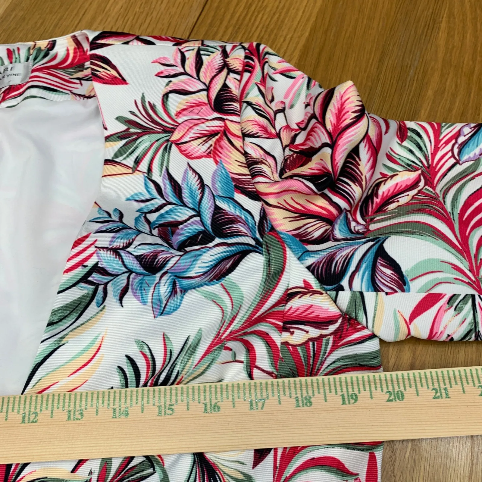 Tahari Arthur Levine Petite Tropical Floral Blazer Jacket White Pink Womens 8 Size 8P - Image 3