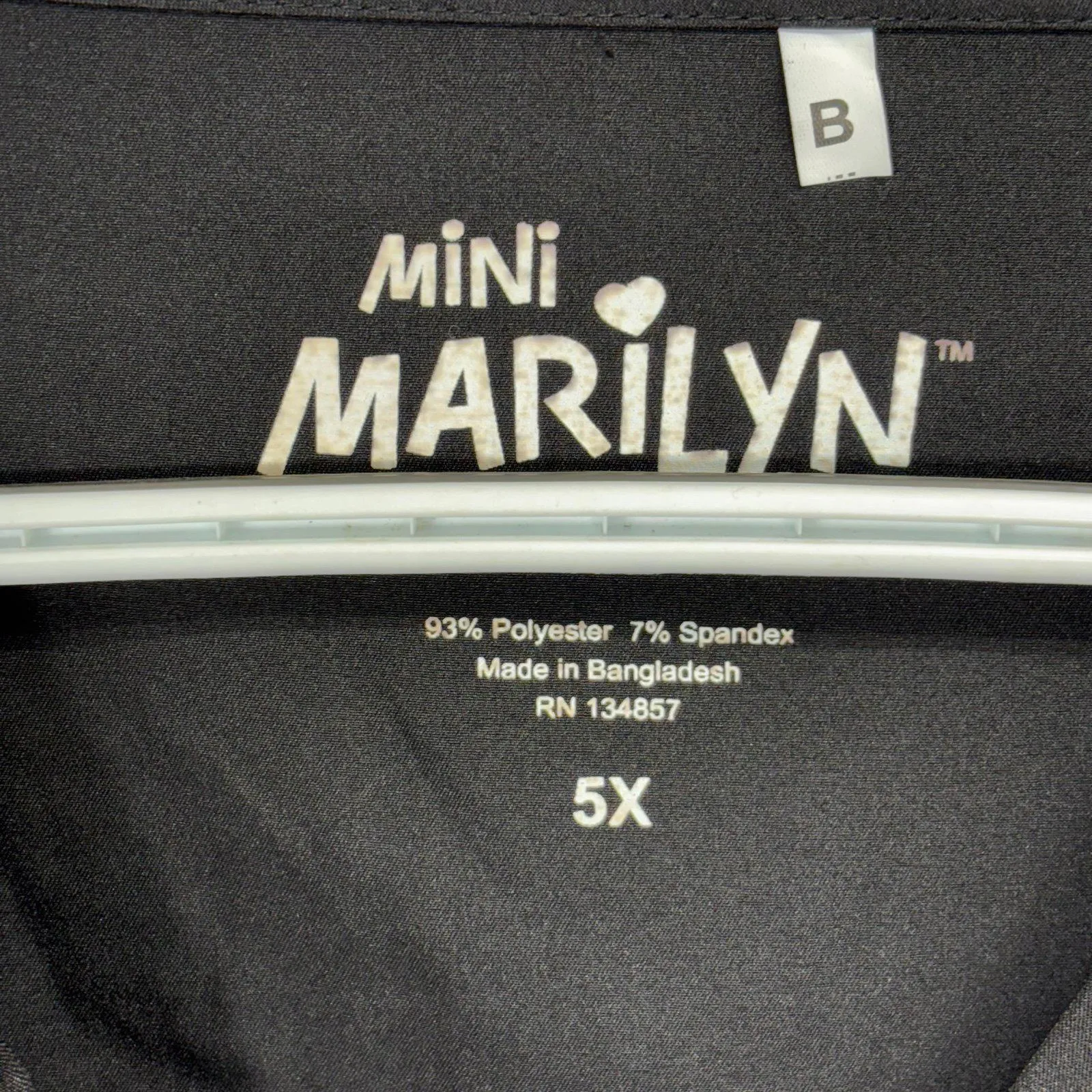 Mini Marilyn Black Scrub Top 5X NWT Size undefined - Image 2