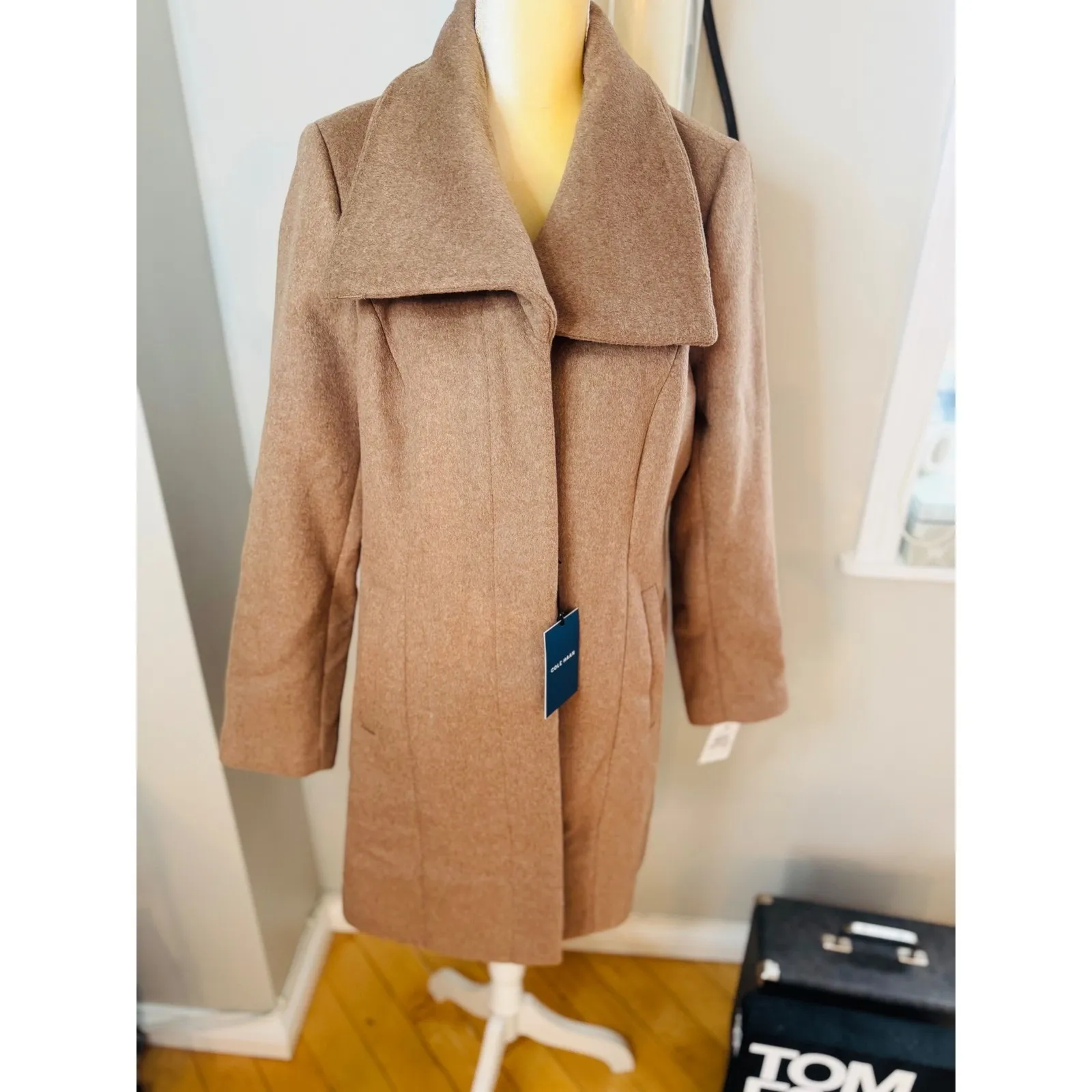 Cole Haan Signature Wide Lapel‎ Wool Blend Coat, Size 12 Camel Classic Chic NWT - Image 6