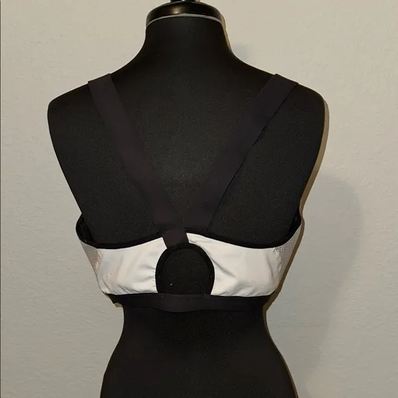 White Zip-Front Sports Bra Victoria’s Secret Sport - Image 5