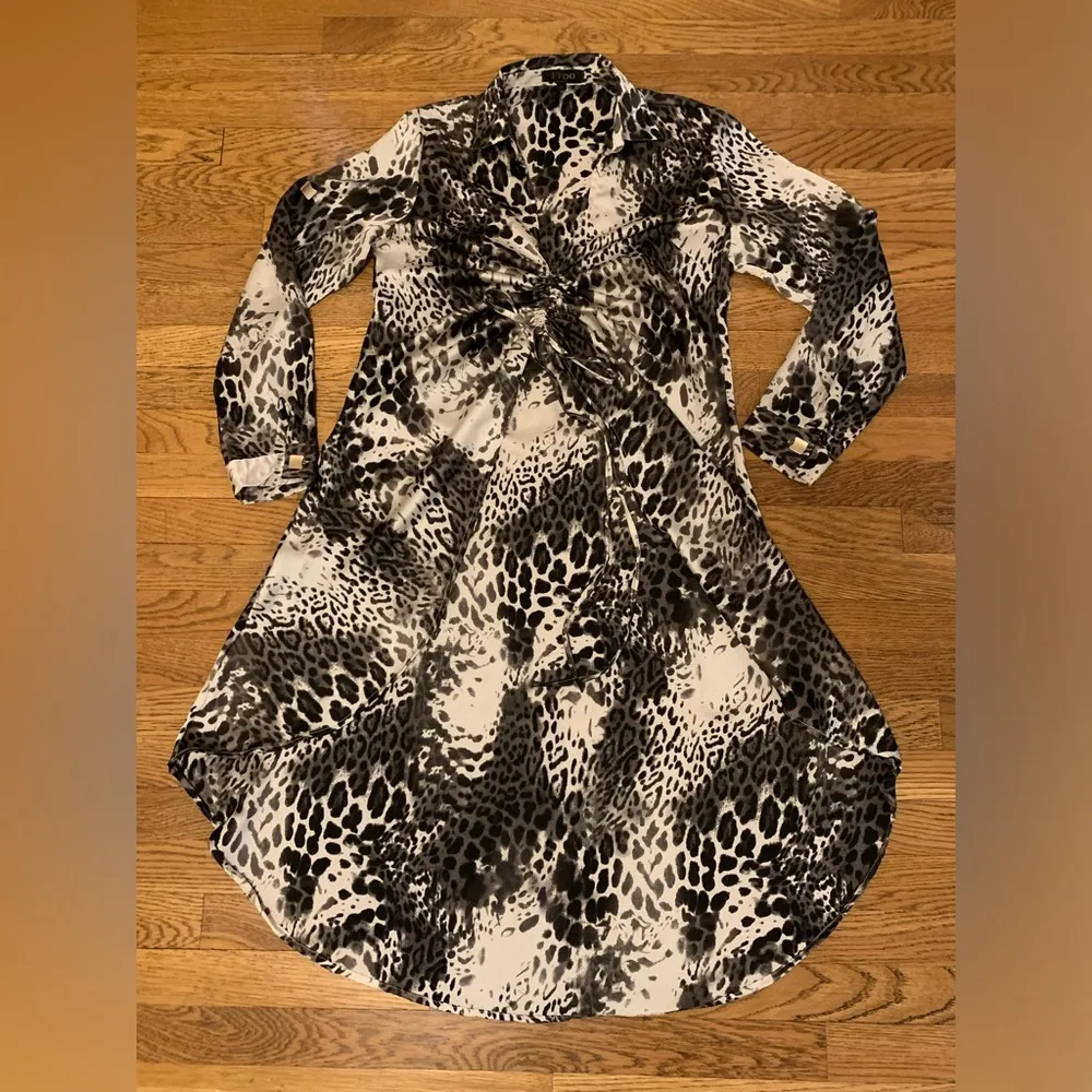 NWOT high low hem tunic animal print top size L Black Size L - Image 9