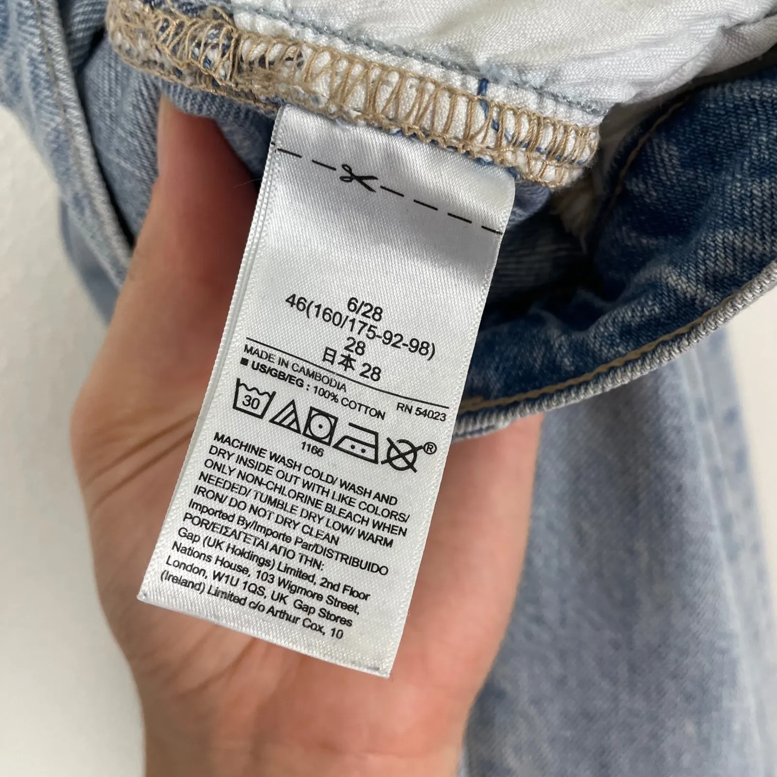GAP Denim Mom‎ Jeans Light Indigo Size 6/28 High Rise Comfort Fit High Rise - Image 5