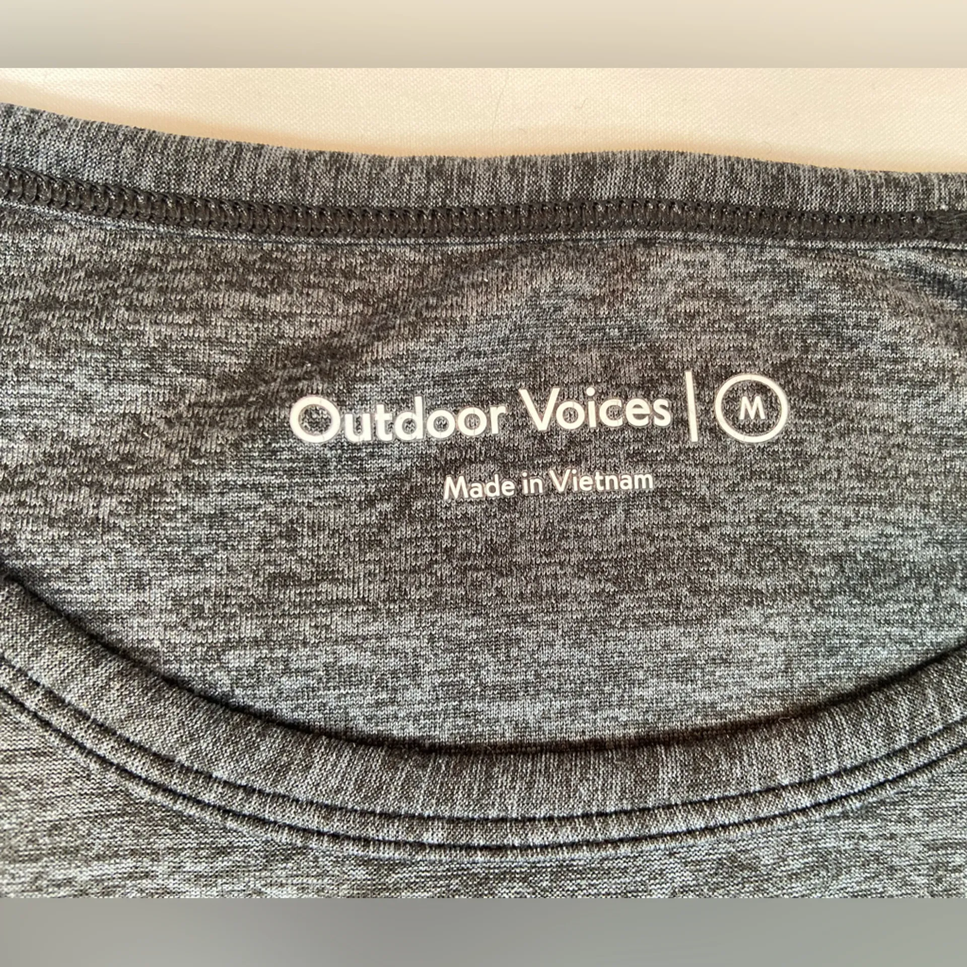 Outdoor Voices All Day‎ Long Sleeve Top Thumb Holes Size Medium - Image 3