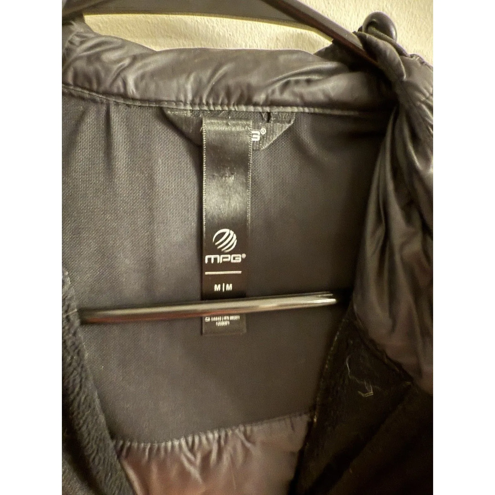 MPG 3M Thinsulate Women's Long Sleeve‎ Hoodie Jacket Black Medium - Image 3