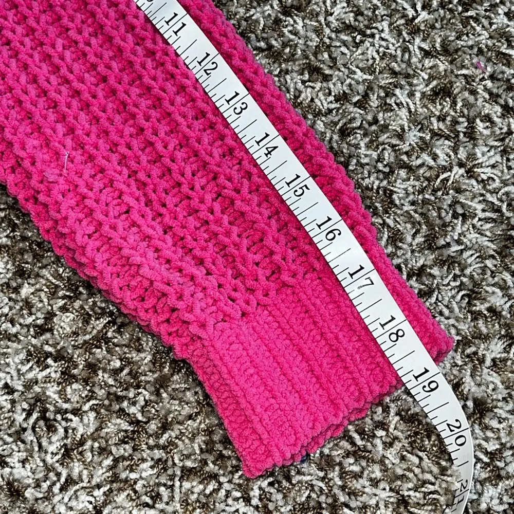 American Eagle  pink crew neck sweater size SMALL - Image 6