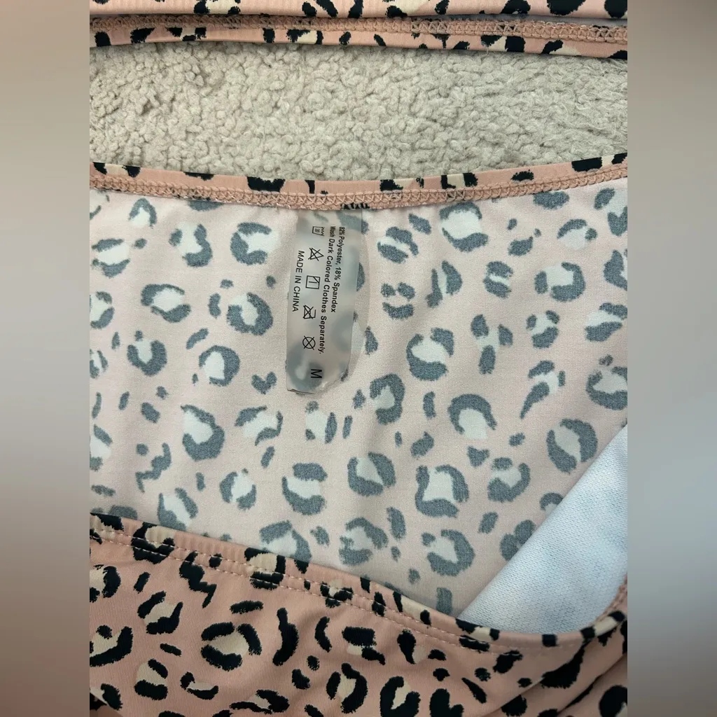 SHEIN Cheetah Print Bikini Medium - Image 3