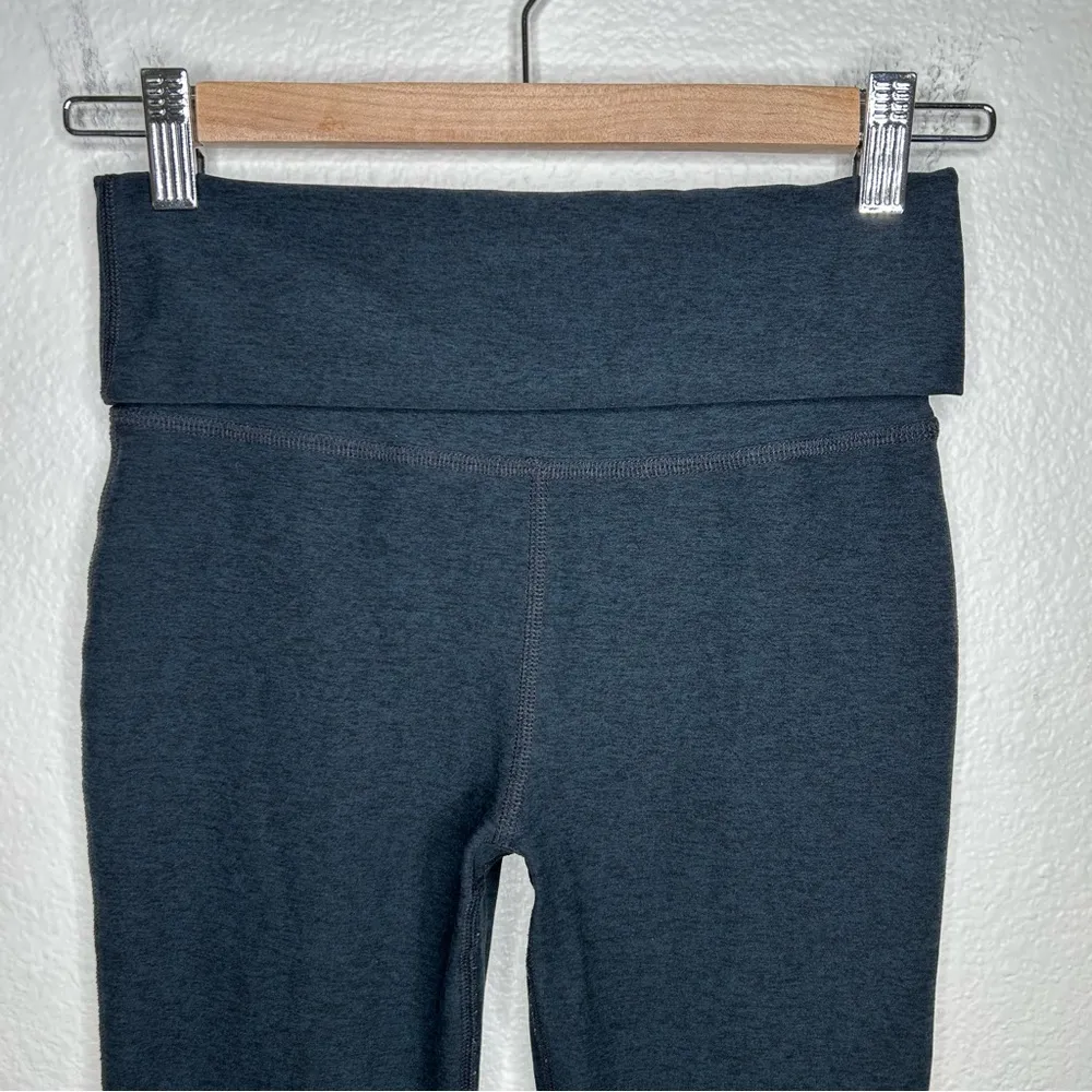 Beyond Yoga foldover flare leggings small - Image 2