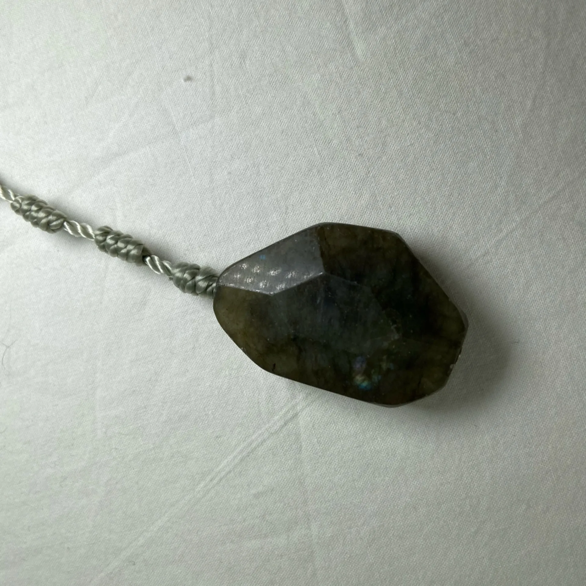 Labradorite‎ Pendant on Macrame String 16.5” Long, Lariate Style Gray - Image 6